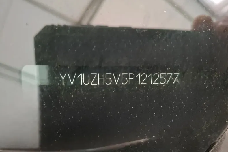 Volvo XC60 din 2022 cu 46.607 km - oferta VOL185470 - foto 13