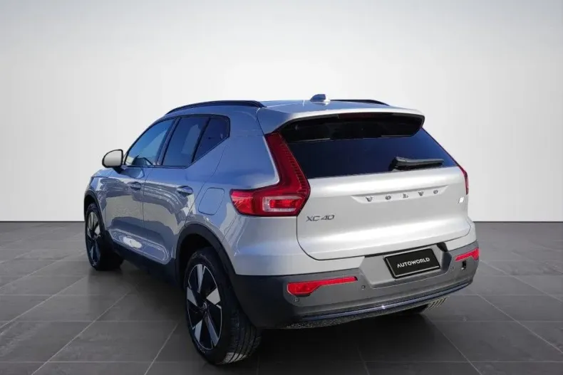 Volvo XC40 din 2025 cu 7 km - oferta VOL185487 - foto 5