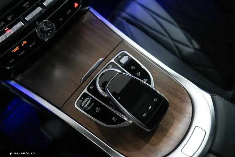 Mercedes-Benz G 400 (Clasa G) din 2023 cu 45.500 km - oferta MER185503 - foto 17