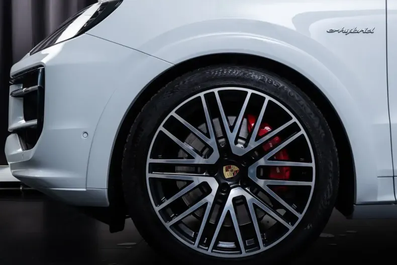 Porsche Cayenne din 2024 cu 19.620 km - oferta POR185517 - foto 8