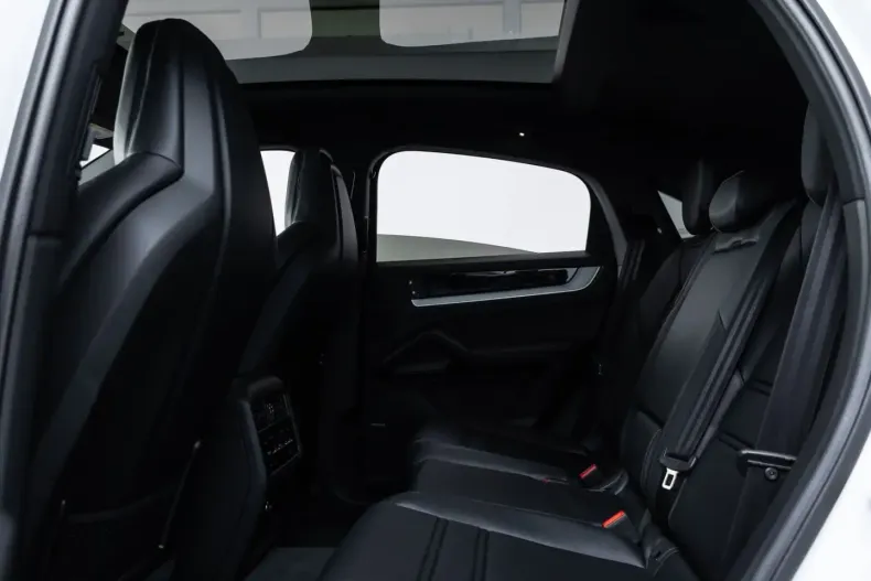 Porsche Cayenne din 2024 cu 19.620 km - oferta POR185517 - foto 14