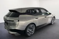 BMW iX (Seria i) din 2022 cu 12.900 km - oferta BMW185524 - foto 3