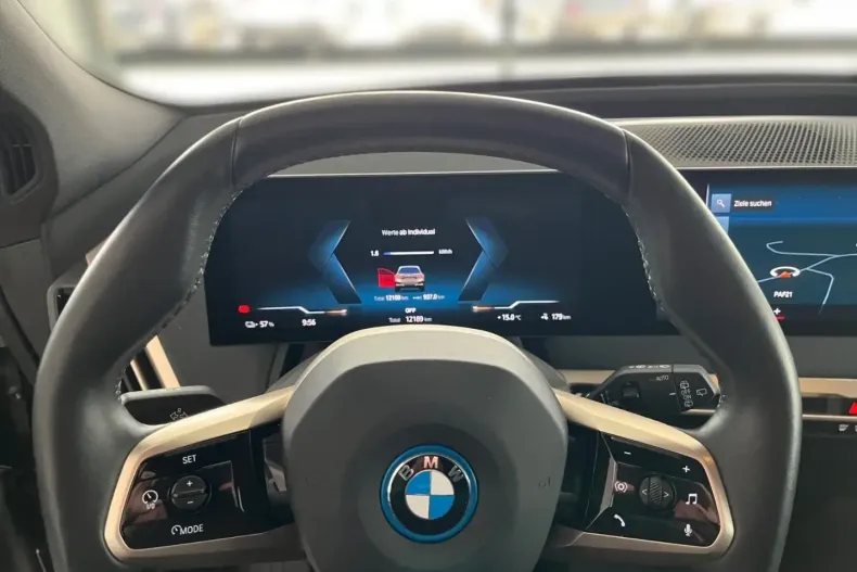 BMW iX (Seria i) din 2022 cu 12.900 km - oferta BMW185524 - foto 8