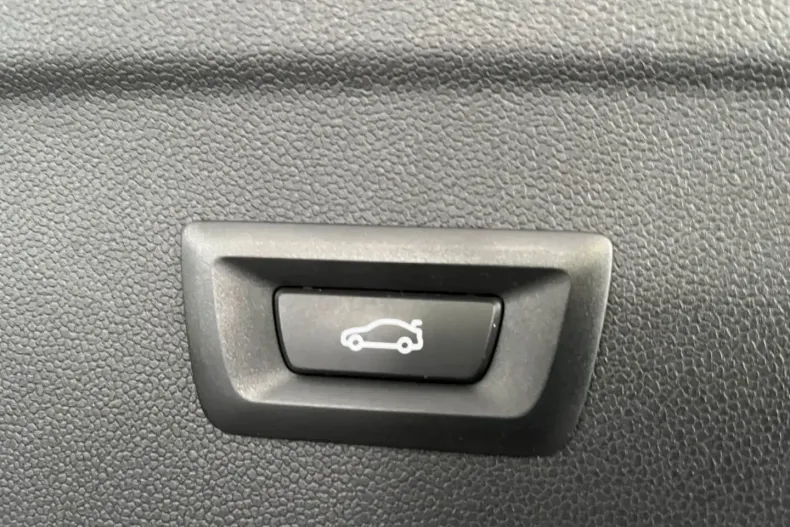 BMW iX (Seria i) din 2022 cu 12.900 km - oferta BMW185524 - foto 13