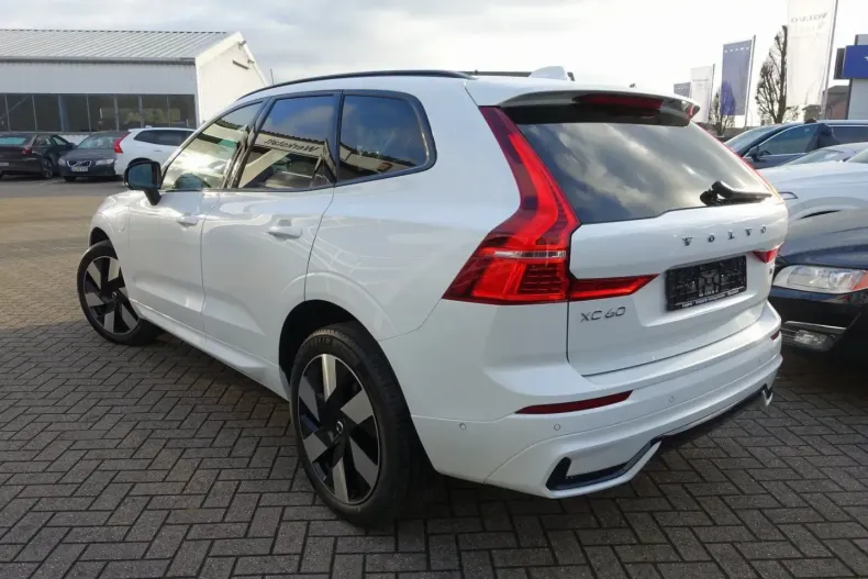 Volvo XC60 din 2025 cu 21.950 km - oferta VOL185525 - foto 4