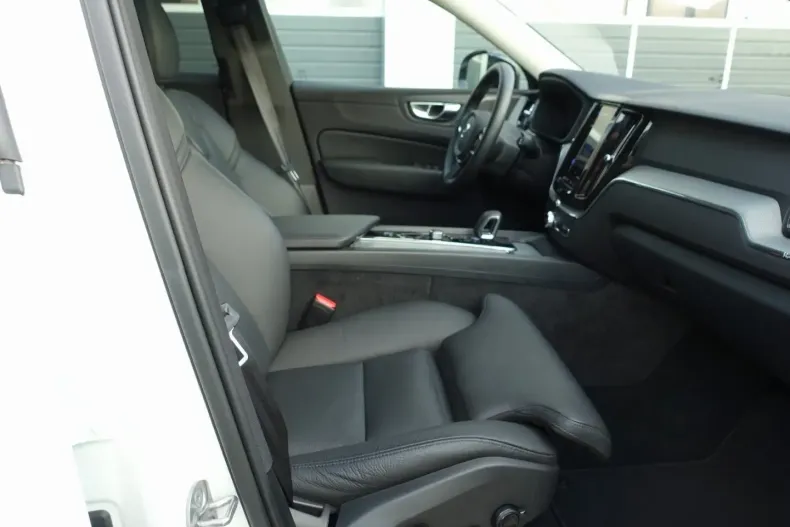 Volvo XC60 din 2025 cu 21.950 km - oferta VOL185525 - foto 10