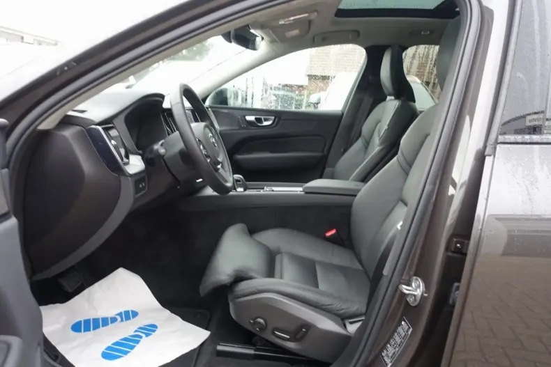 Volvo XC60 din 2025 cu 19.550 km - oferta VOL185526 - foto 8