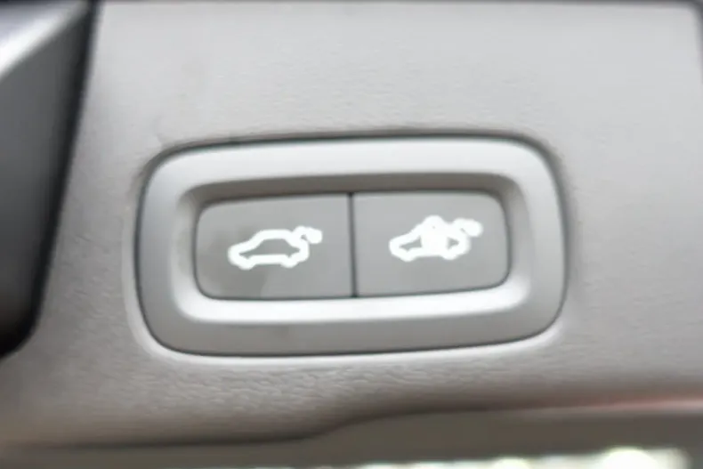 Volvo XC60 din 2025 cu 19.550 km - oferta VOL185526 - foto 24