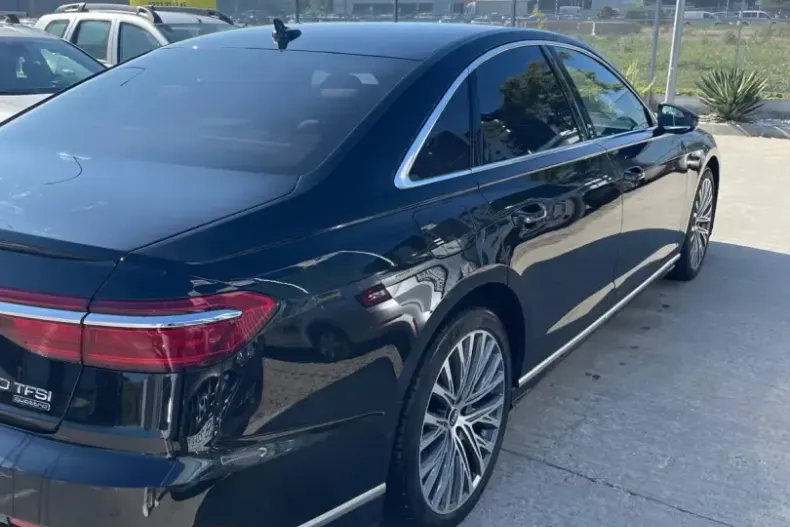 Audi A8 din 2021 cu 109.000 km - oferta AUD185544 - foto 4