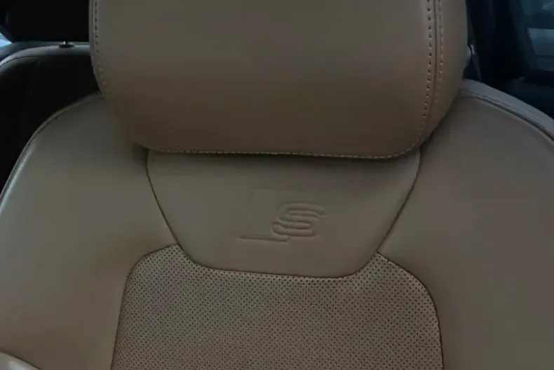 Audi A8 din 2021 cu 109.000 km - oferta AUD185544 - foto 8