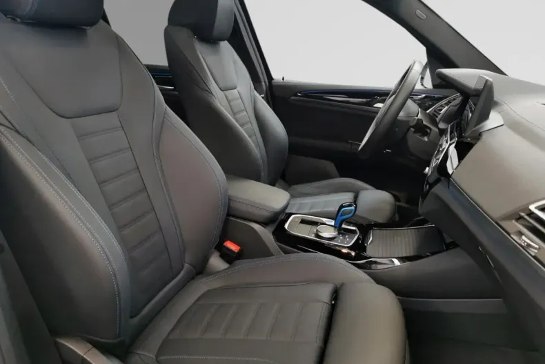 BMW iX3 (Seria i) din 2023 cu 72.900 km - oferta BMW185557 - foto 7