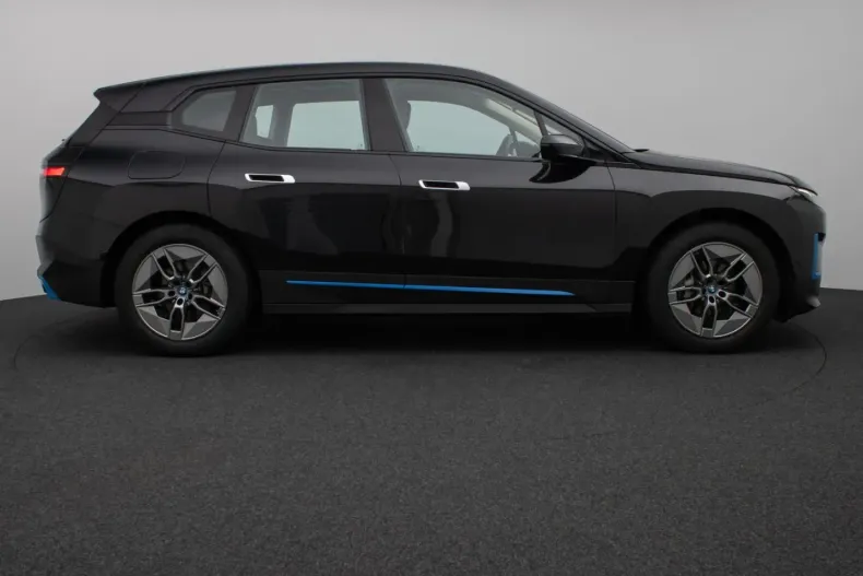 BMW iX (Seria i) din 2022 cu 16.871 km - oferta BMW185558 - foto 5