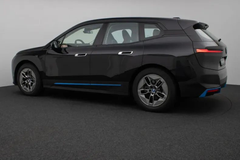 BMW iX (Seria i) din 2022 cu 16.871 km - oferta BMW185558 - foto 10