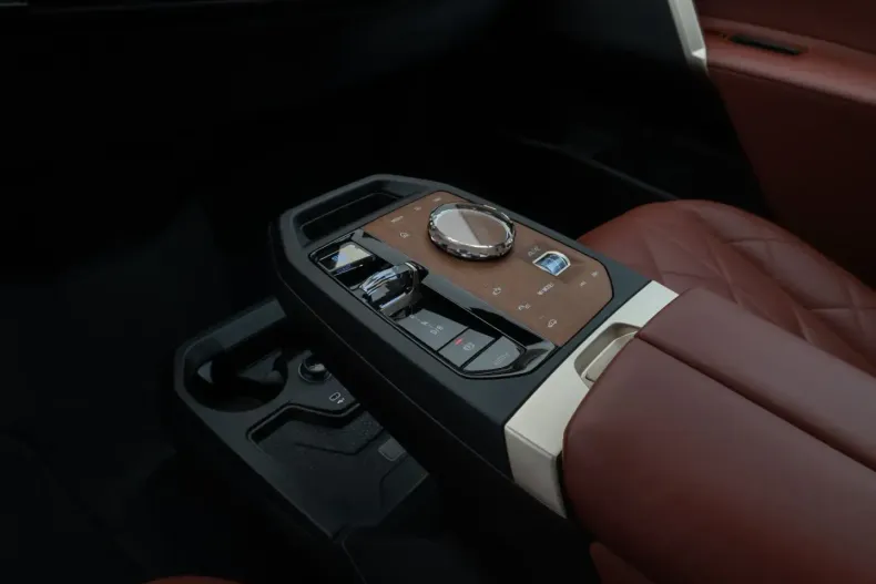 BMW iX (Seria i) din 2022 cu 16.871 km - oferta BMW185558 - foto 21