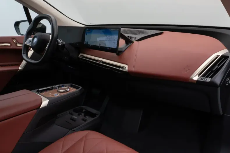 BMW iX (Seria i) din 2022 cu 16.871 km - oferta BMW185558 - foto 22