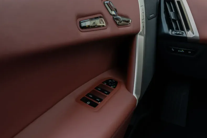 BMW iX (Seria i) din 2022 cu 16.871 km - oferta BMW185558 - foto 32