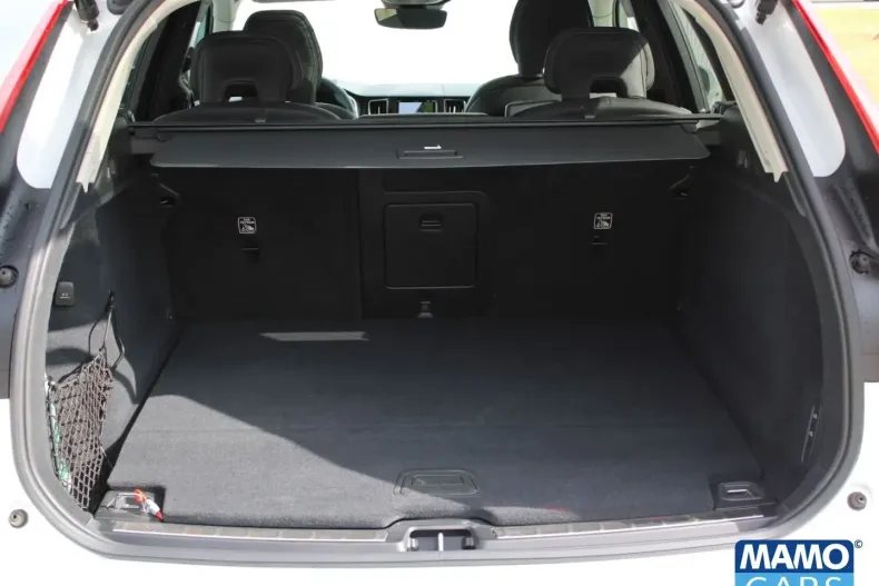 Volvo XC60 din 2024 cu 17.567 km - oferta VOL185570 - foto 12