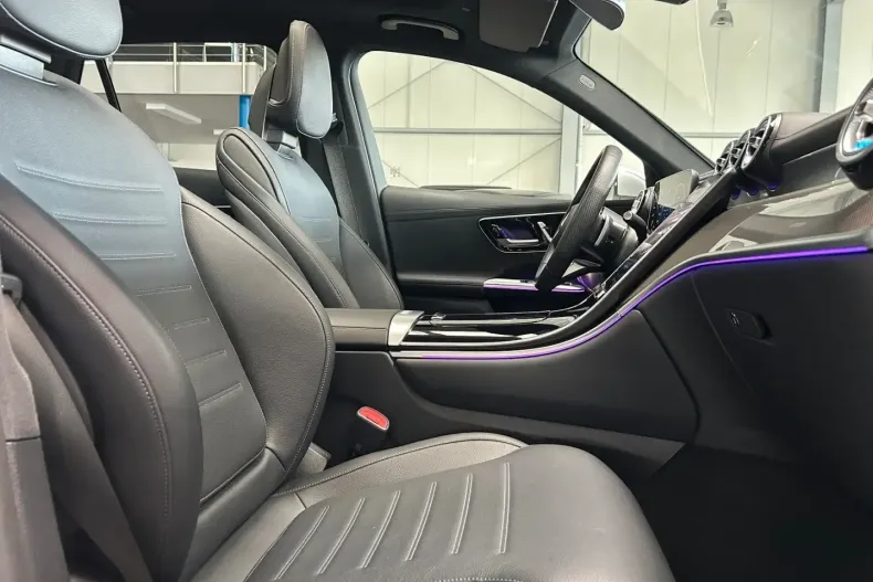 Mercedes-Benz GLC 300 (Clasa GLC) din 2023 cu 8.479 km - oferta MER185573 - foto 7