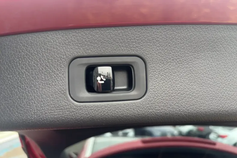 Mercedes-Benz GLC 300 (Clasa GLC) din 2023 cu 13.733 km - oferta MER185574 - foto 7