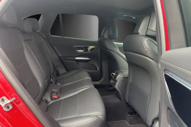 Mercedes-Benz GLC 300 (Clasa GLC) din 2023 cu 13.733 km - oferta MER185574 - foto 9