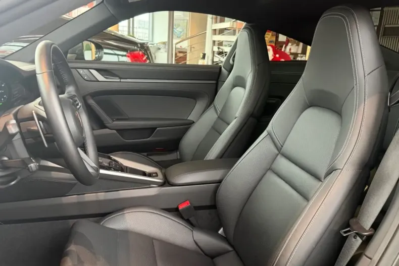 Porsche 992 din 2024 cu 5.848 km - oferta POR185578 - foto 9