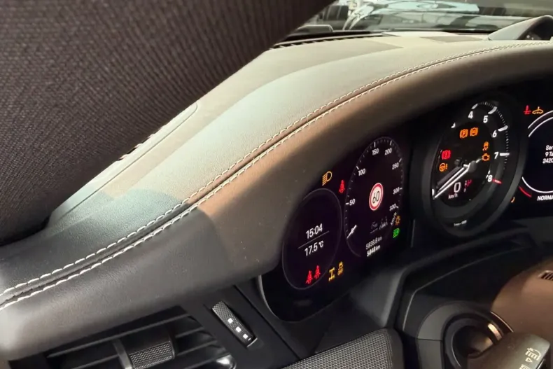 Porsche 992 din 2024 cu 5.848 km - oferta POR185578 - foto 13