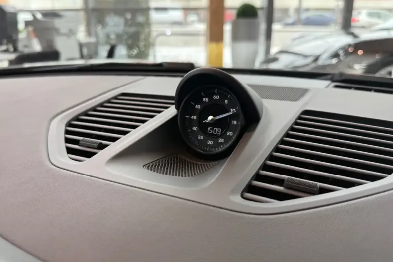 Porsche 992 din 2024 cu 5.848 km - oferta POR185578 - foto 20