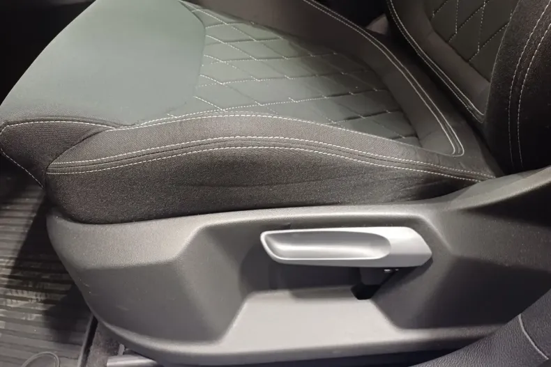 Skoda Karoq din 2024 cu 18.191 km - oferta SKO185583 - foto 9