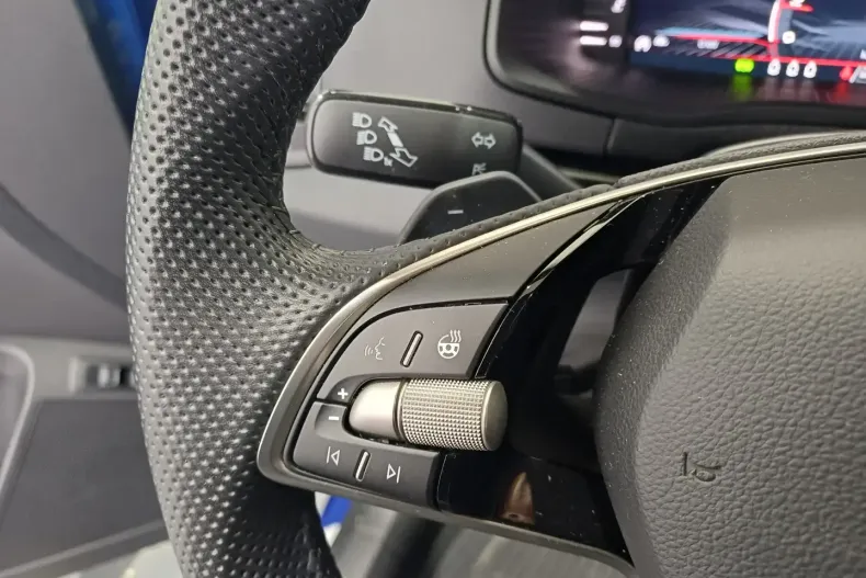 Skoda Karoq din 2024 cu 18.191 km - oferta SKO185583 - foto 11