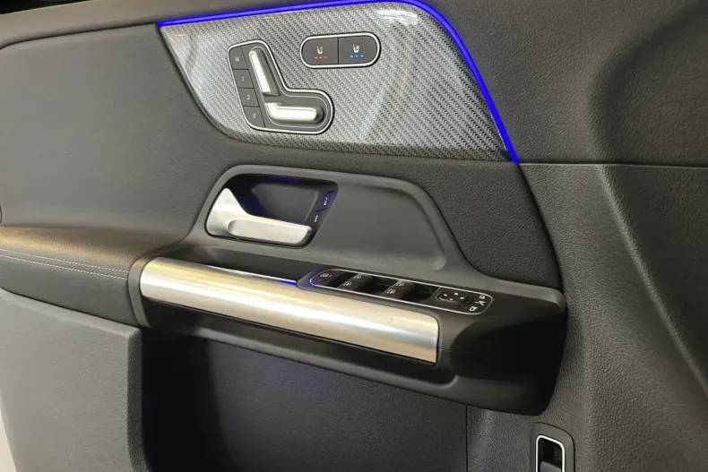 Mercedes-Benz GLA 45 AMG (Clasa GLA) din 2022 cu 17.389 km - oferta MER185585 - foto 11