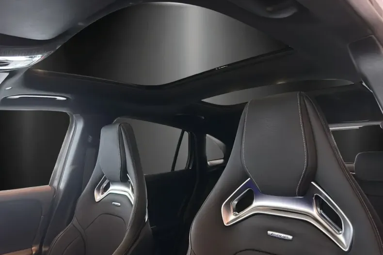 Mercedes-Benz GLA 45 AMG (Clasa GLA) din 2022 cu 17.389 km - oferta MER185585 - foto 12