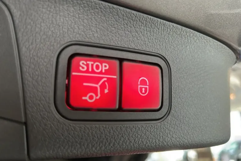 Mercedes-Benz GLA 45 AMG (Clasa GLA) din 2022 cu 17.389 km - oferta MER185585 - foto 17