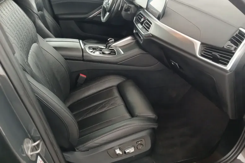 BMW X6 (Seria X) din 2023 cu 83.699 km - oferta BMW185587 - foto 8
