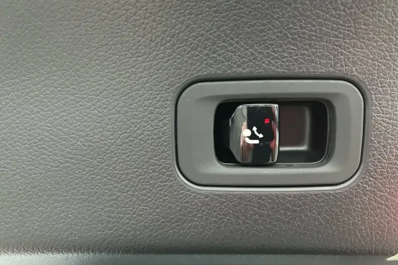 Mercedes-Benz GLC 220 (Clasa GLC) din 2024 cu 18.182 km - oferta MER185605 - foto 16