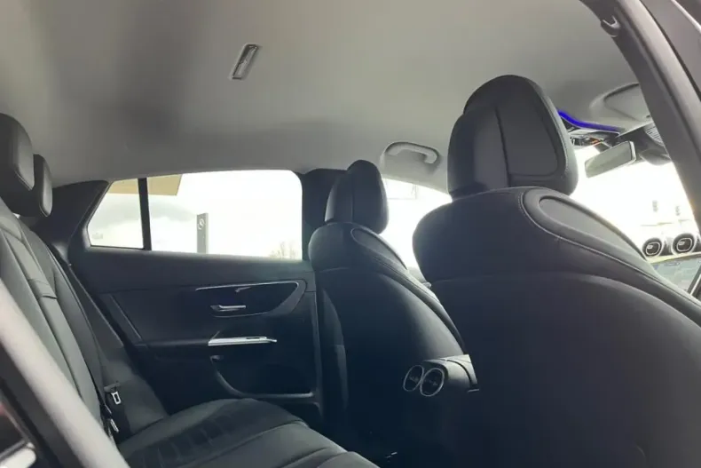 Mercedes-Benz GLC 220 (Clasa GLC) din 2024 cu 48.800 km - oferta MER185607 - foto 9