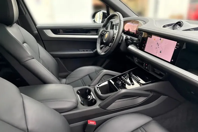 Porsche Cayenne din 2023 cu 15.500 km - oferta POR185609 - foto 3