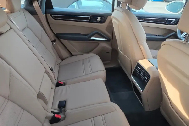 Porsche Cayenne din 2022 cu 75.000 km - oferta POR185612 - foto 8