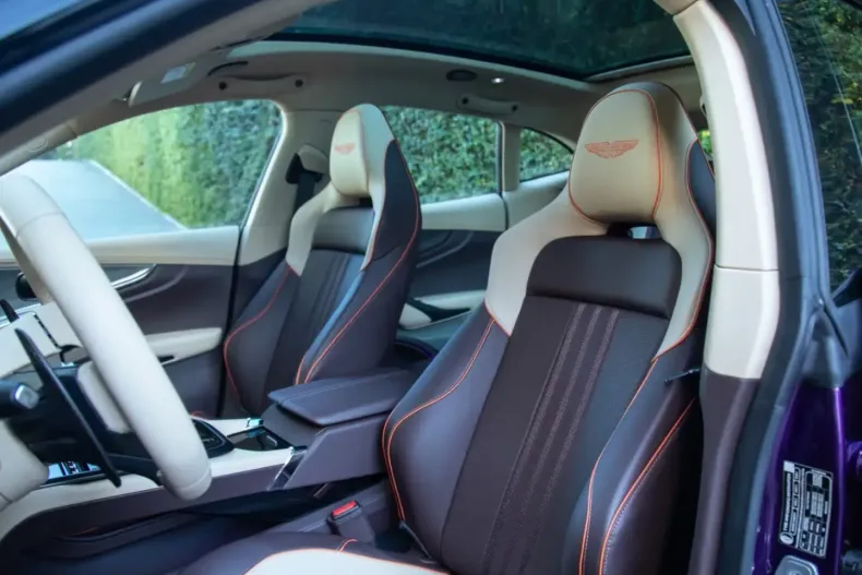 Aston Martin DBX din 2025 cu 9.800 km - oferta AST185615 - foto 6