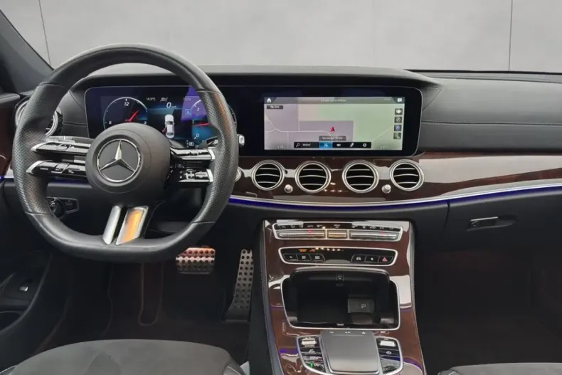 Mercedes-Benz E 300 (Clasa E) din 2022 cu 74.622 km - oferta MER185616 - foto 13