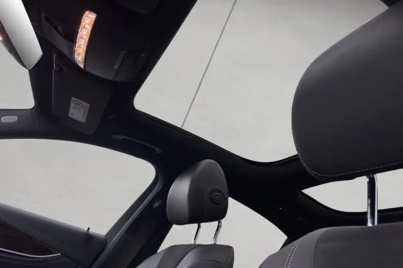 Mercedes-Benz E 300 (Clasa E) din 2022 cu 74.622 km - oferta MER185616 - foto 16