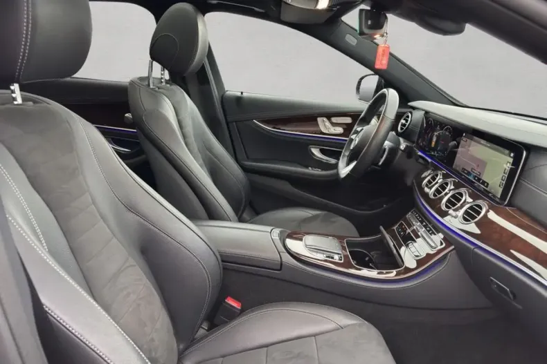 Mercedes-Benz E 300 (Clasa E) din 2022 cu 74.622 km - oferta MER185616 - foto 19