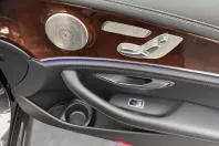 Mercedes-Benz E 300 (Clasa E) din 2022 cu 74.622 km - oferta MER185616 - foto 20