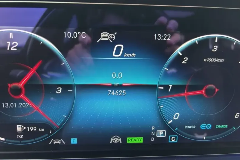 Mercedes-Benz E 300 (Clasa E) din 2022 cu 74.622 km - oferta MER185616 - foto 23