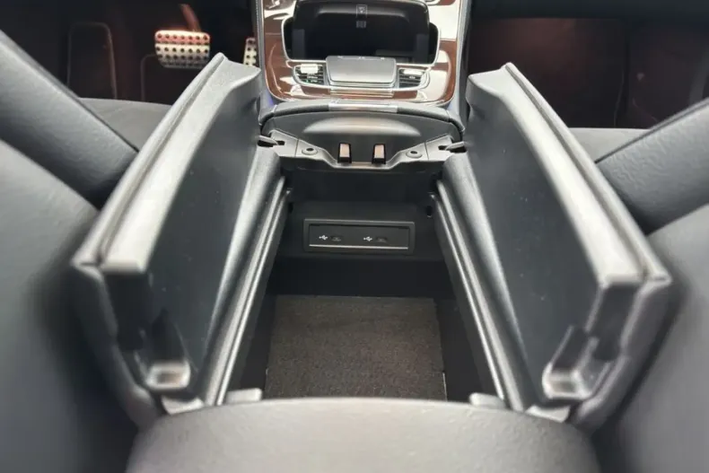 Mercedes-Benz E 300 (Clasa E) din 2022 cu 74.622 km - oferta MER185616 - foto 25