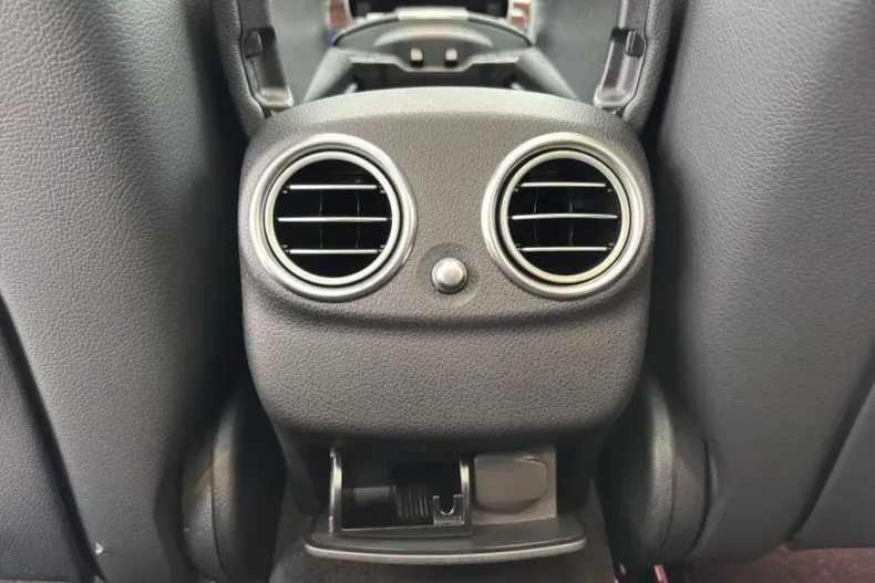 Mercedes-Benz E 300 (Clasa E) din 2022 cu 74.622 km - oferta MER185616 - foto 26