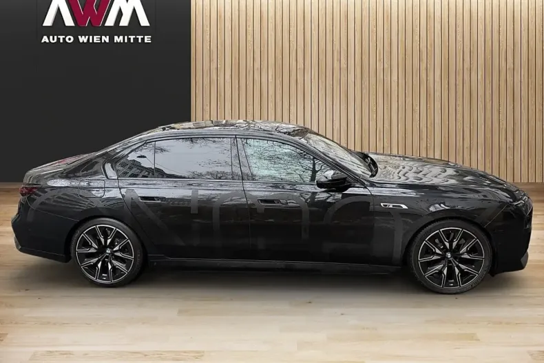 BMW M760 (Modele M) din 2024 cu 30.000 km - oferta BMW185618 - foto 3