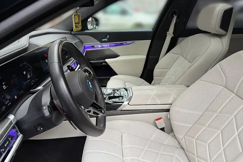 BMW M760 (Modele M) din 2024 cu 30.000 km - oferta BMW185618 - foto 13