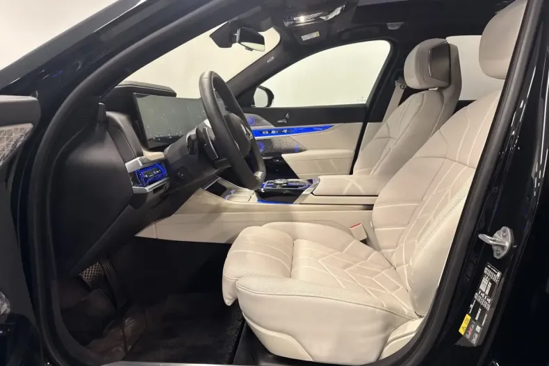 BMW 750 (Seria 7) din 2025 cu 4.965 km - oferta BMW185619 - foto 5