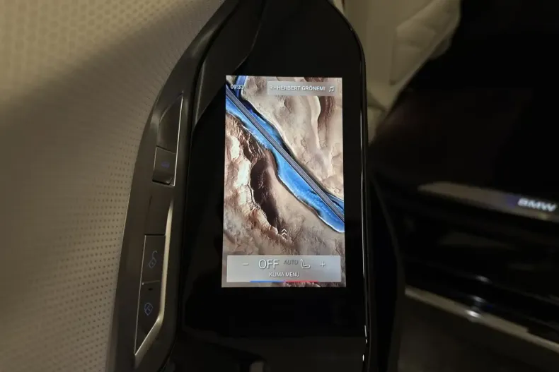 BMW 750 (Seria 7) din 2025 cu 4.965 km - oferta BMW185619 - foto 20