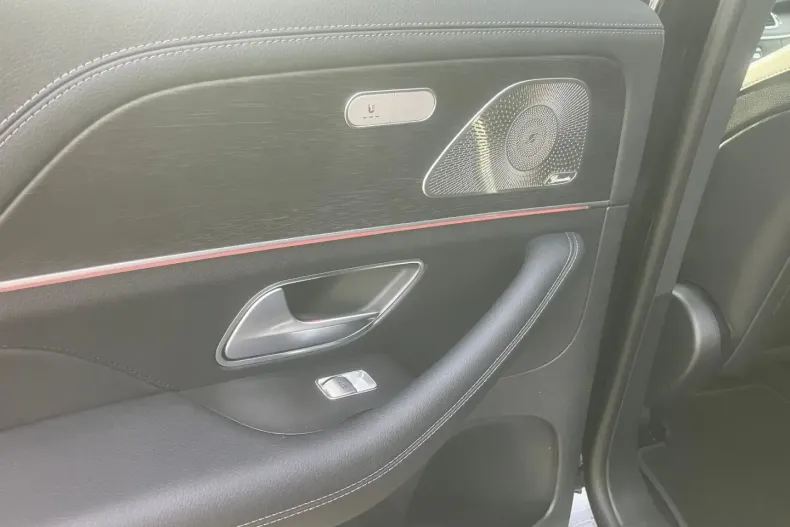 Mercedes-Benz GLE 400 (Clasa GLE) din 2024 cu 39.985 km - oferta MER185622 - foto 12